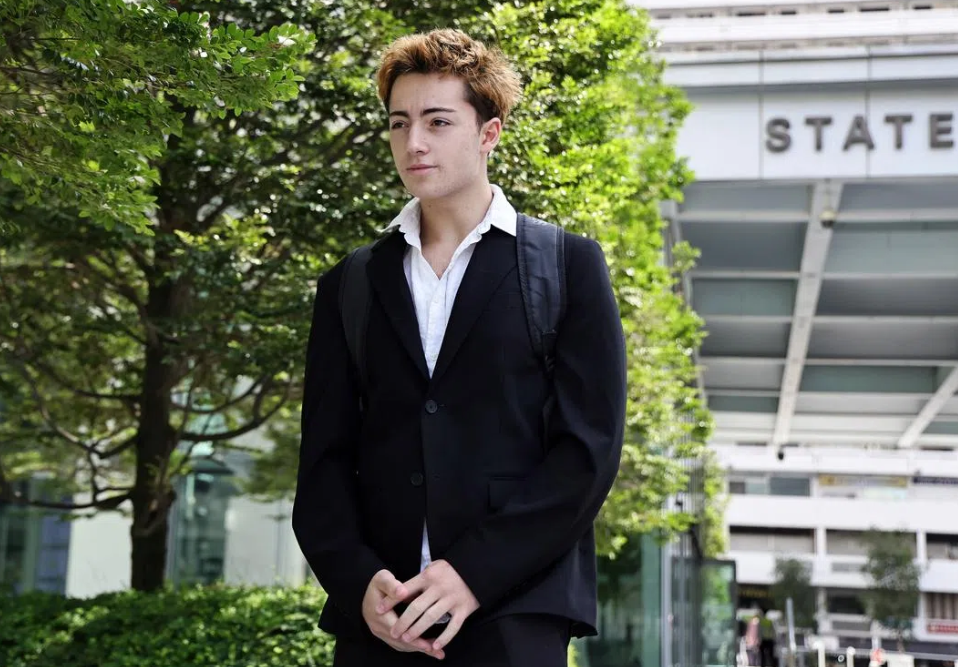 French Teen in Singapore Faces Guilty Plea for Licking Vending Machine Straw