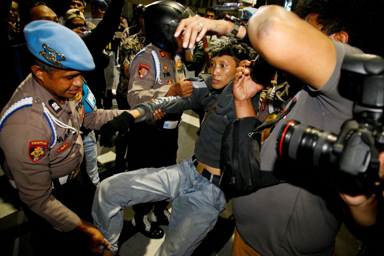 Indonesia Charges Four After Anti-Government Protest in Surabaya Over Fuel Prices and School Meals Row