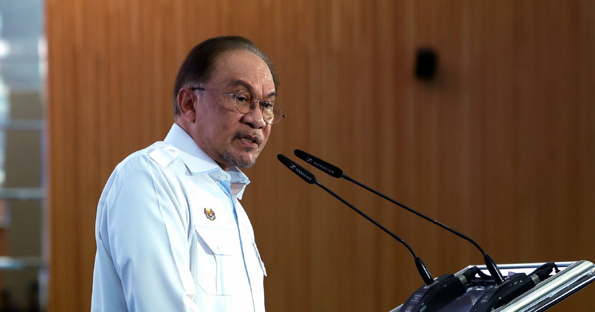Anwar Rejects Allegations of Unequal Federal Development Funding to States