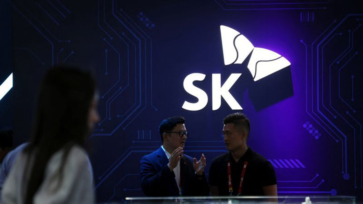 SK Hynix to raise up to $29 billion through US listing as chip demand surges