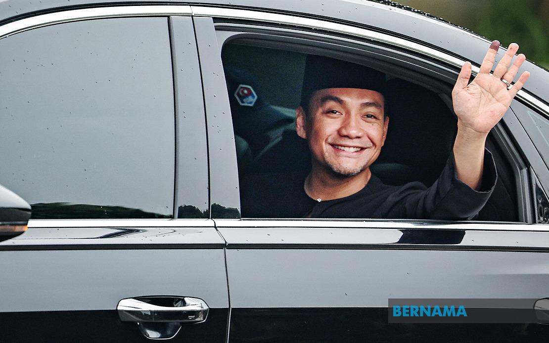 Onn Hafiz Takes Office as Johor Menteri Besar Following BN's Election Victory