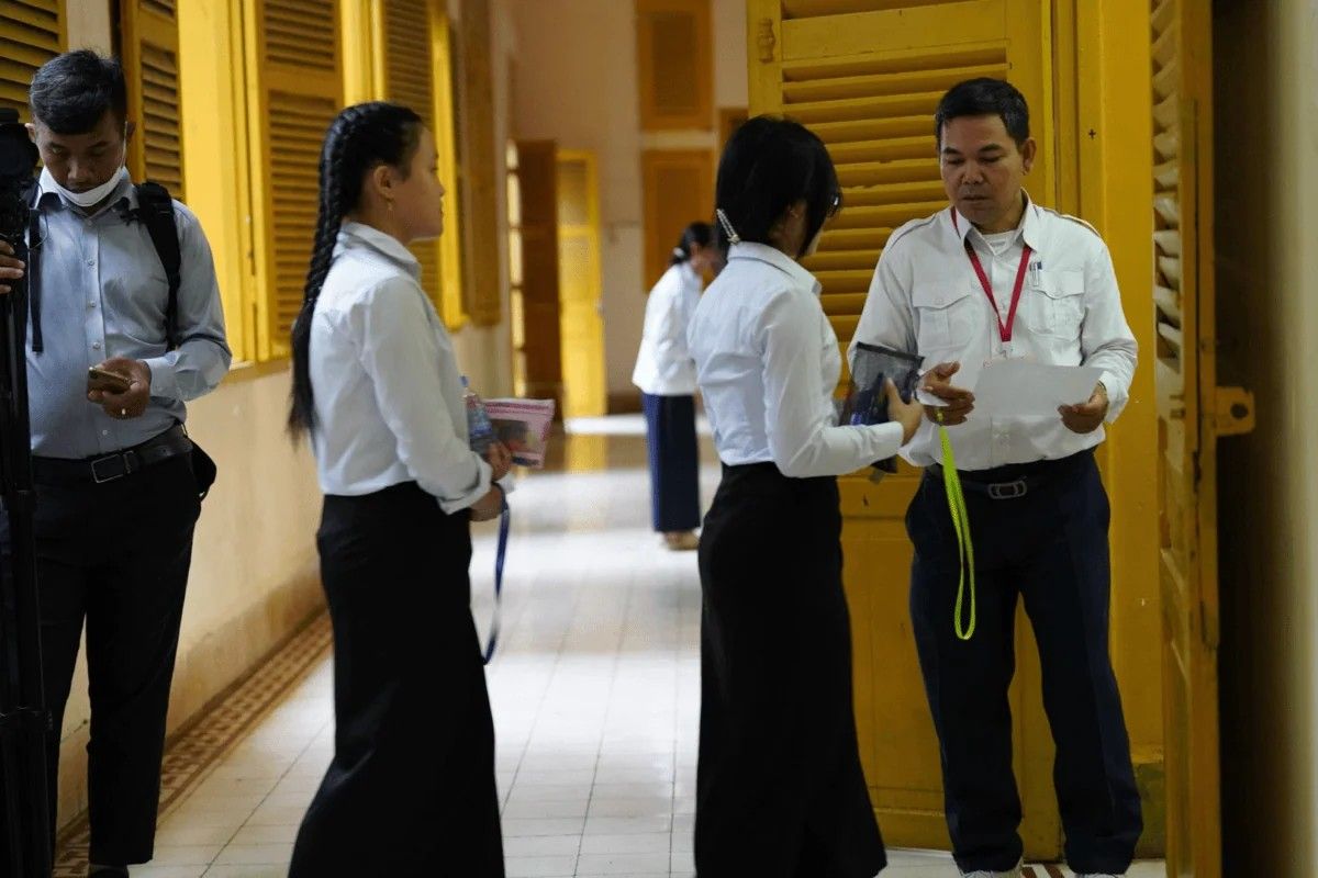 Cambodia's Grade 12 Exams Begin Amid Ongoing Thai Border Crisis