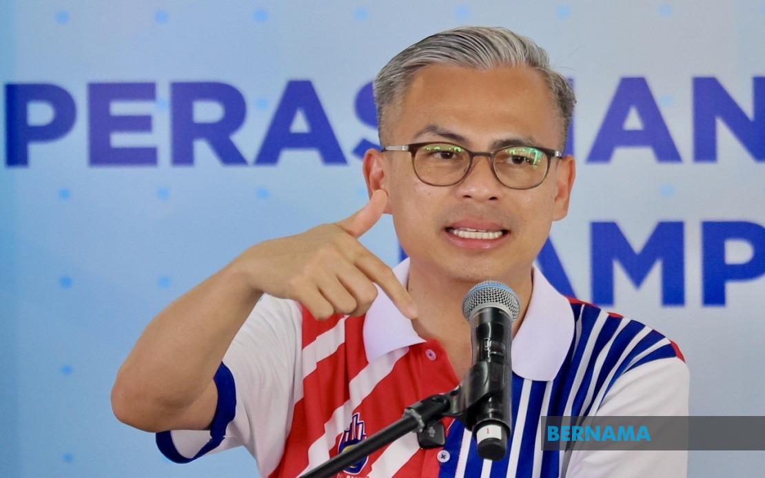Fahmi Condemns Fake WhatsApp Account Impersonating PH's Endau Candidate in Johor Campaign