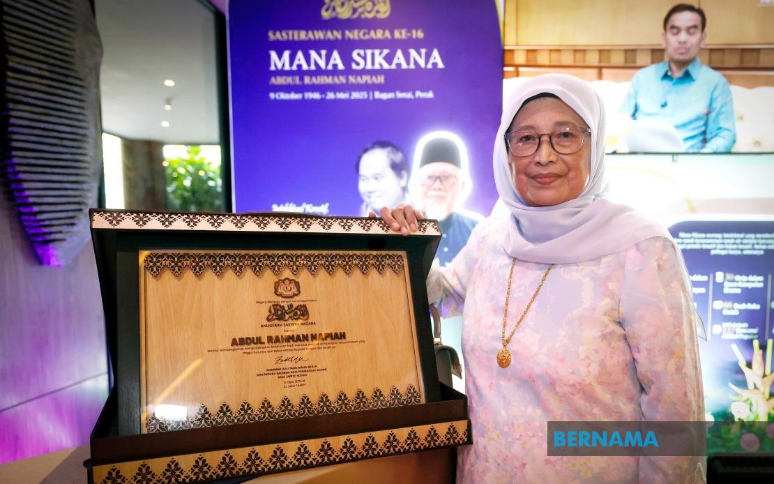 Mana Sikana Honoured Posthumously as Malaysia's 16th National Laureate