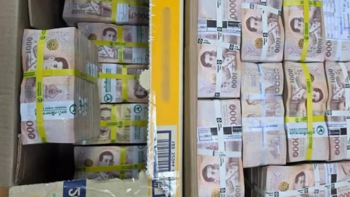 Myanmar Man Caught Attempting to Smuggle 23 Million Baht Through Thailand Border