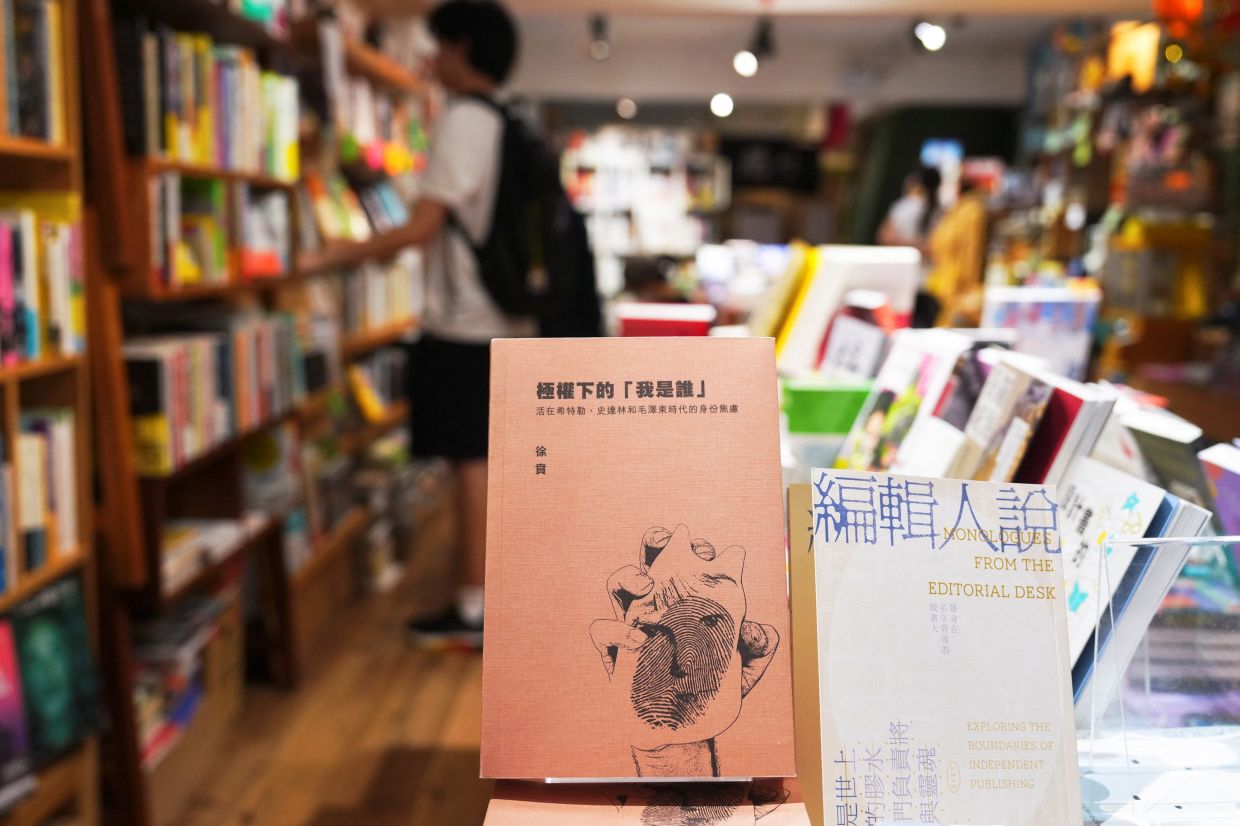 Hong Kong Security Chief Warns Booksellers on 'National Security' as Arrests Escalate
