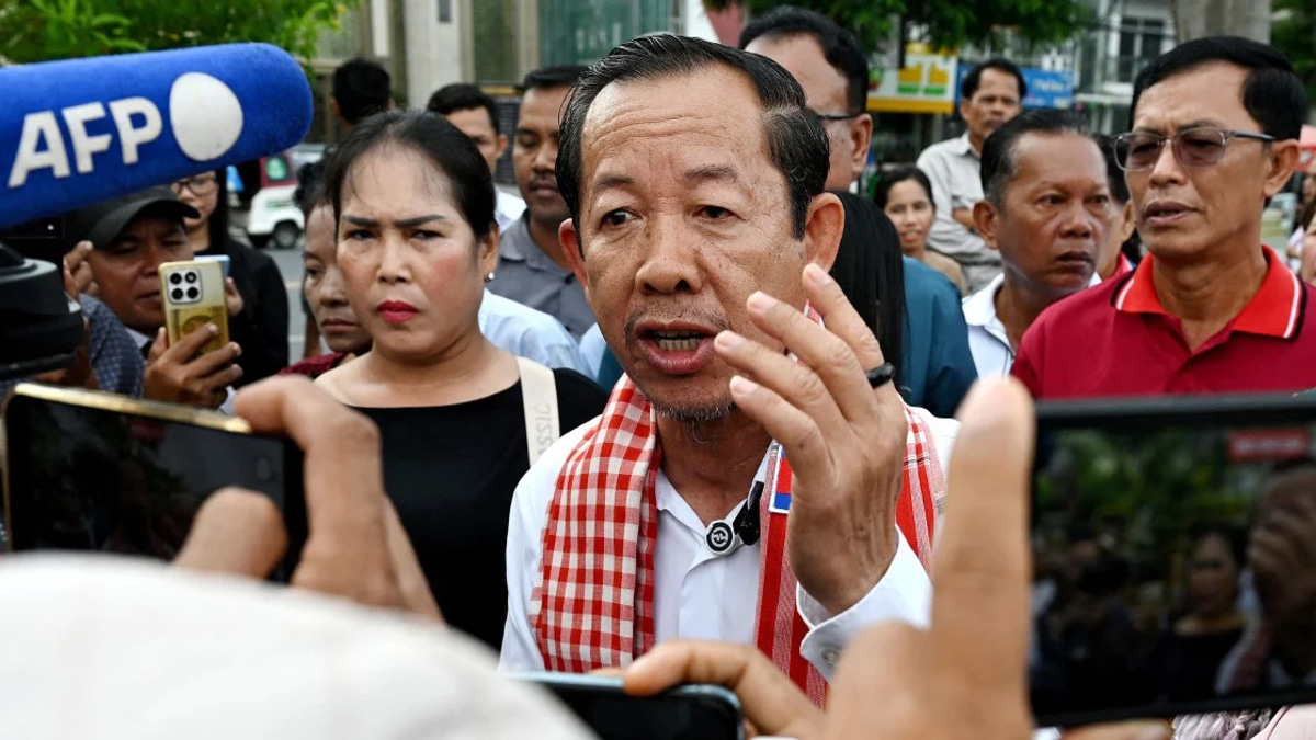 Cambodia's Top Court Upholds Election Ban on Opposition Leader Rong Chhun