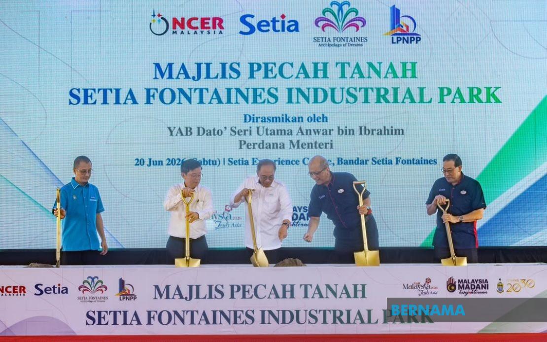 Development Projects Must Benefit Middle- and Lower-Income Groups, Anwar Stresses