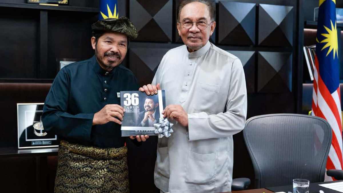 Chief Statistician Bids Farewell to PM as Tenure Concludes