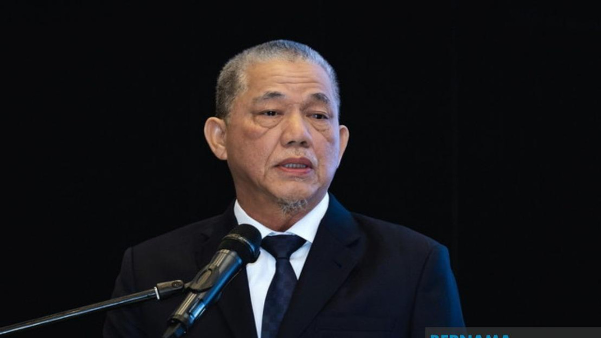 Deputy Prime Minister Fadillah Yusof To Undergo Heart Bypass Surgery