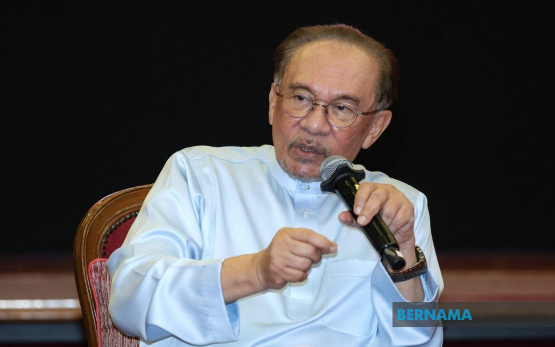 Anwar Escalates Pressure on Prabowo Over Felda's Stalled RM2.5 Billion Indonesia Investment