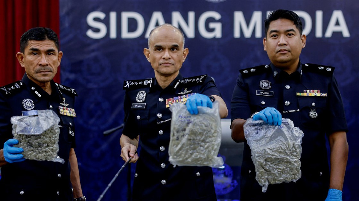 Police Seize RM19.82 Million Cannabis Shipment Bound for Europe at KLIA; Seven Arrested