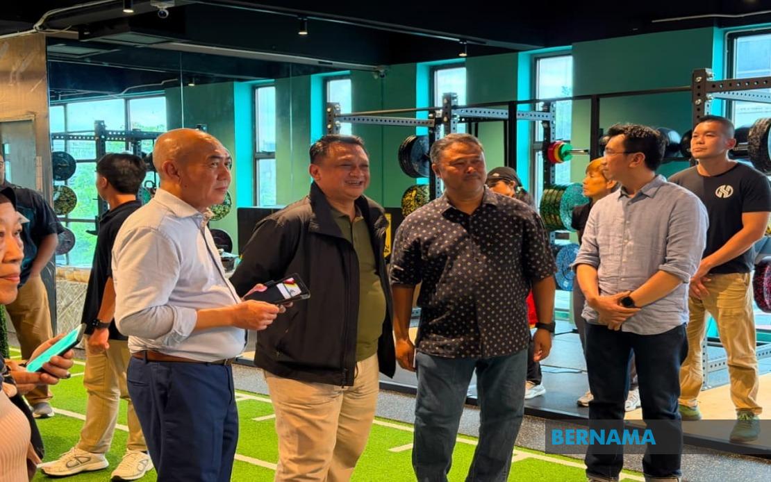 Strength Training Key to Preventing Falls in Malaysia's Ageing Population, Says Doctor